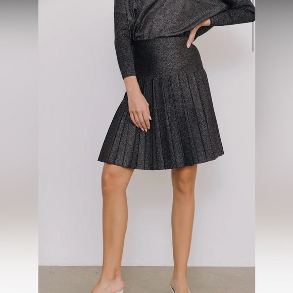 Apparalel THE INFINITY SKIRT IN METALLIC BLACK